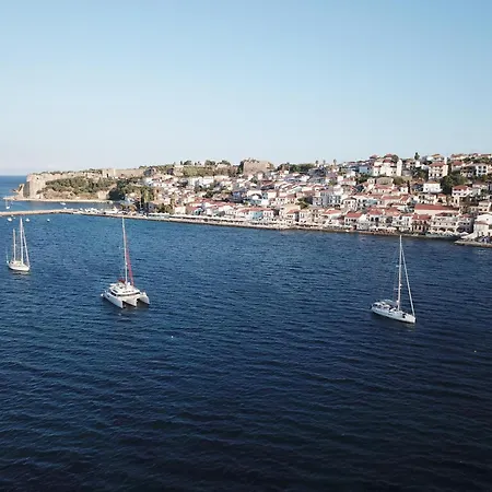 Assini Spitaki *
