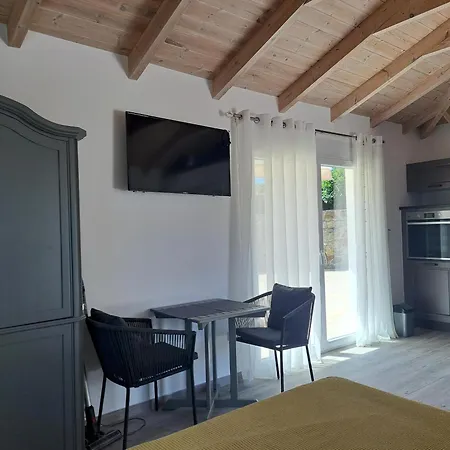 Assini Spitaki בית נופש *